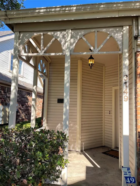 3149 Royal Lane