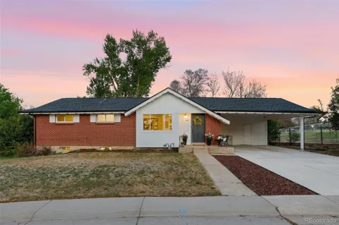 3148 E Maplewood Avenue