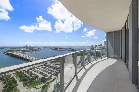 1400 Biscayne Boulevard #2904
