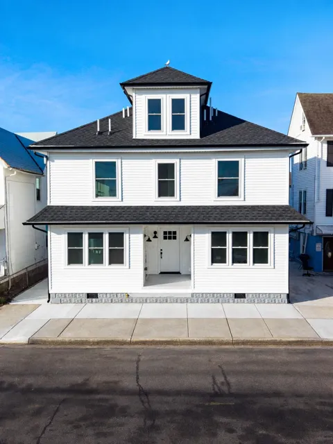 148 E Hildreth Avenue