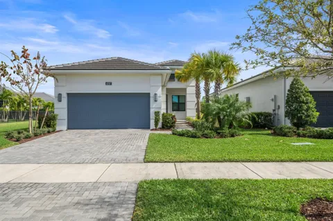 4787 St Armands Way