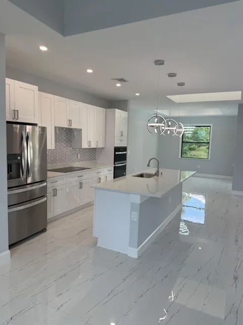 10601 LANDAU LANE