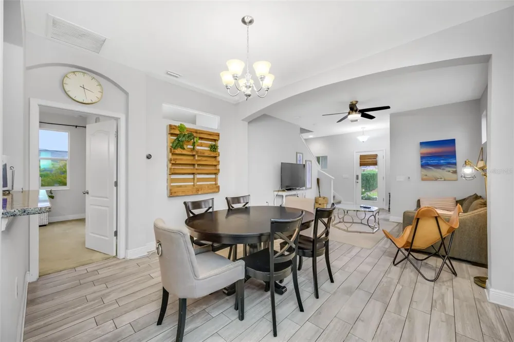 2713 W SAINT LOUIS STREET Tampa, FL 33607