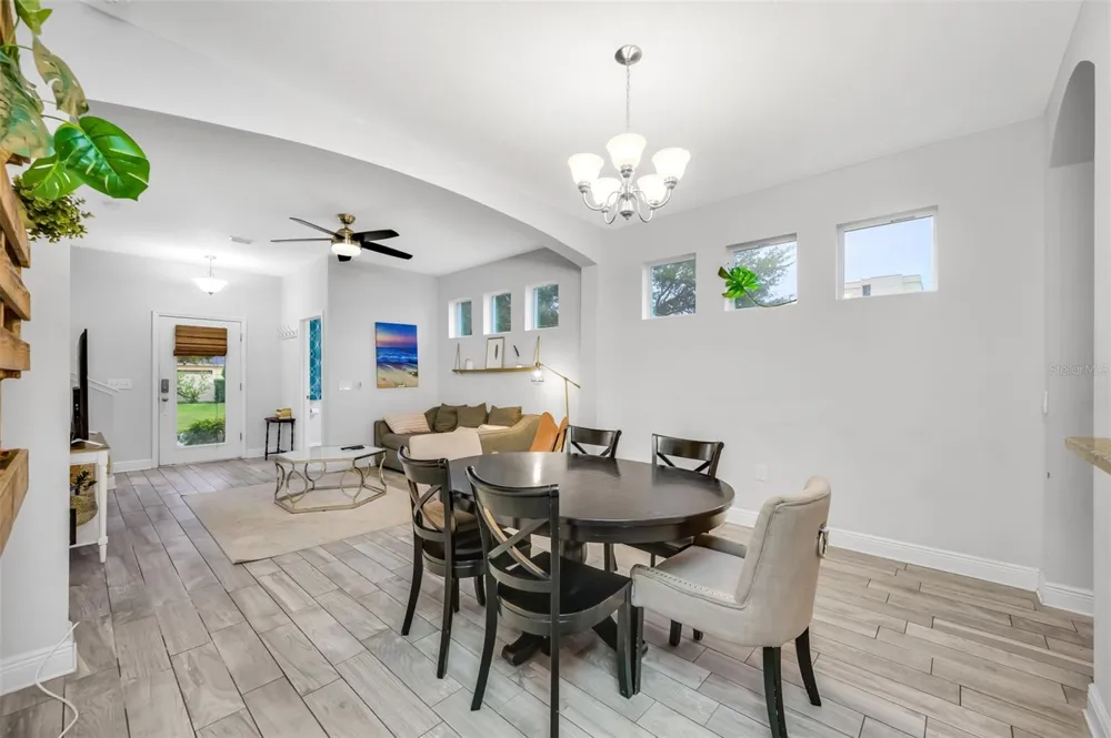 2713 W SAINT LOUIS STREET Tampa, FL 33607