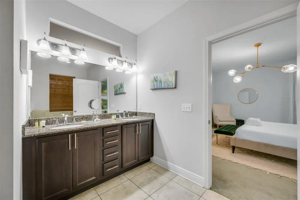 2713 W SAINT LOUIS STREET Tampa, FL 33607