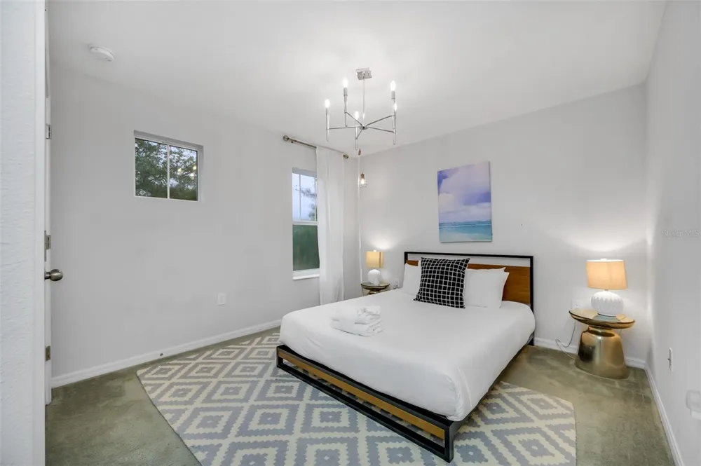 2713 W SAINT LOUIS STREET Tampa, FL 33607