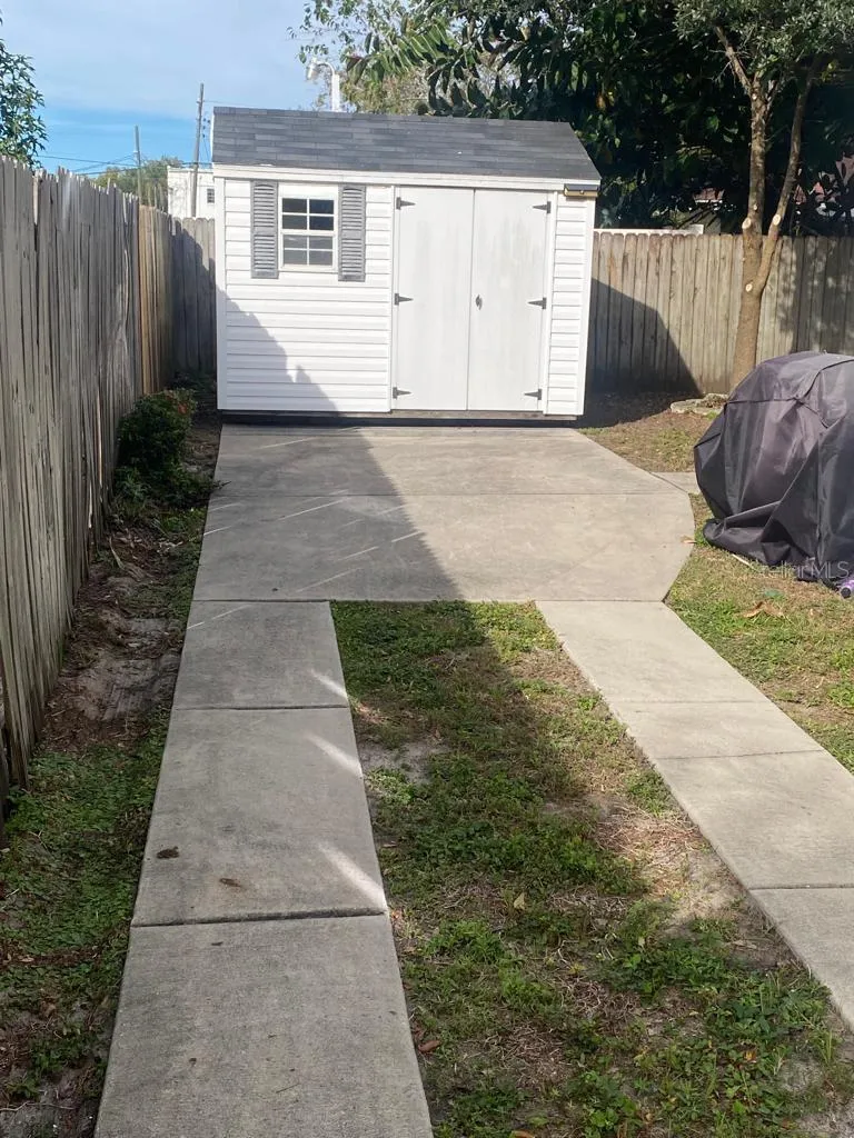 2713 W SAINT LOUIS STREET Tampa, FL 33607