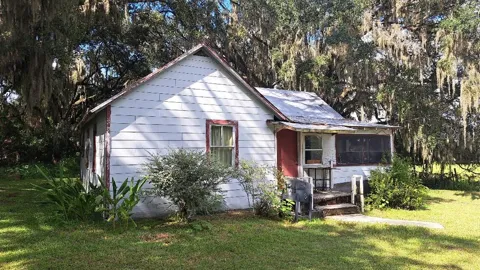 1075 NW 100TH STREET