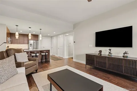 7220 W Bonfils Lane #206