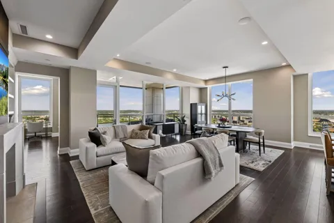 1111 W River Parkway #32C