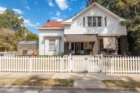 204 Gray Street NE