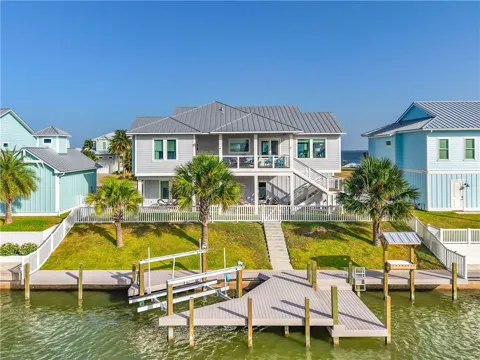 1010 Grand Cayman Court