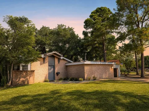 3401 Hanover Lane