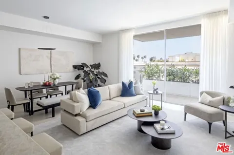 9200 Wilshire Boulevard #204W