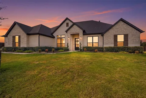 1021 Tobey Court