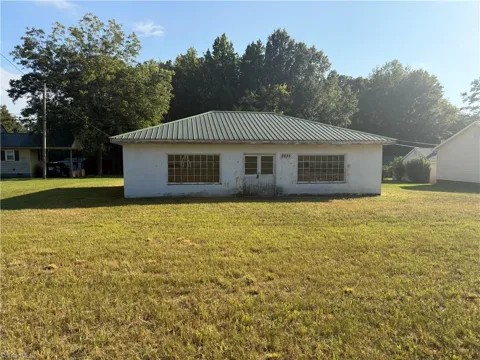 2635 Old US Highway 70
