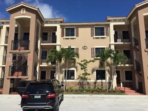 22301 SW 88 pl #302-3