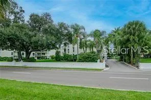 3325 BAYSHORE BOULEVARD #B33 Tampa, FL 33629