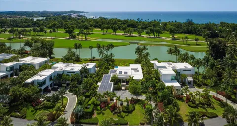 14 EAST BEACH