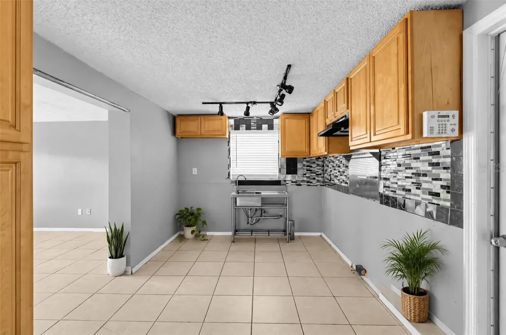 1300 MAYBURY DRIVE Holiday, FL 34691