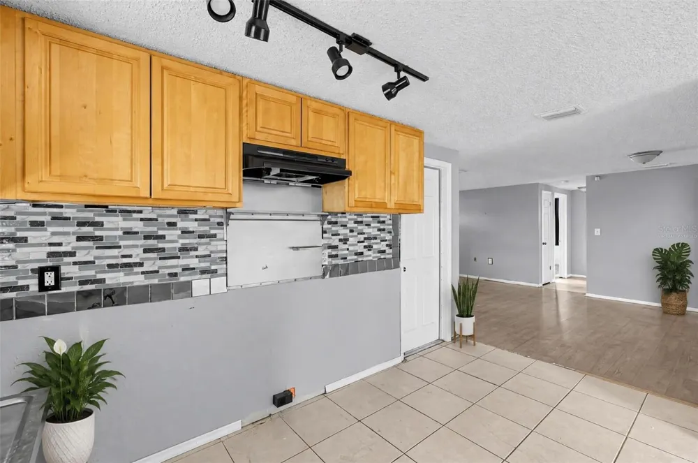 1300 MAYBURY DRIVE Holiday, FL 34691