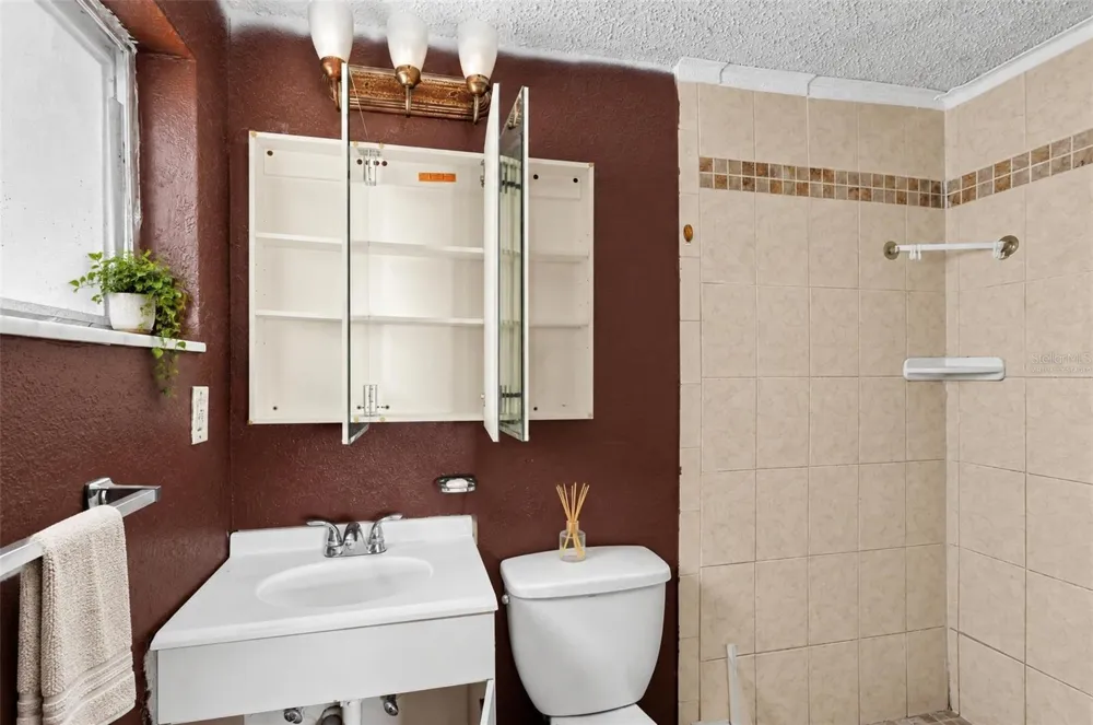 1300 MAYBURY DRIVE Holiday, FL 34691