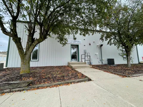 204 Main Street S