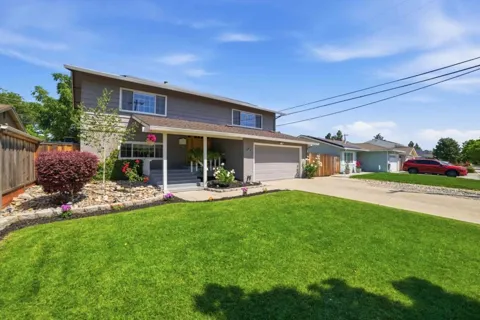 1567 Glencrest Drive