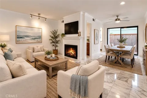 229 W Wilson Street #10