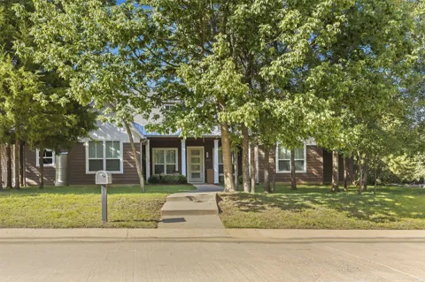 3535 Highland Oaks Circle
