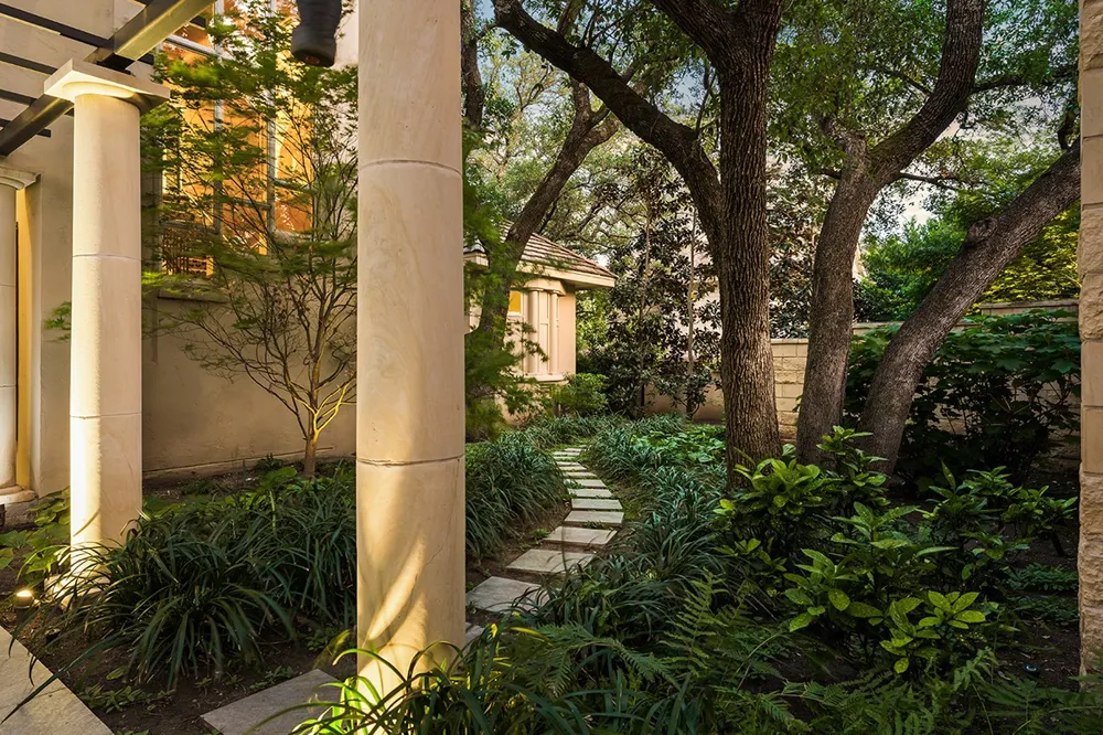 4005 Enclave Mesa Circle Austin, TX 78731