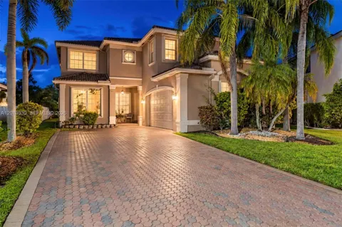 2566 SW 158th Ave