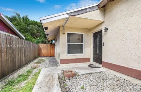281 SW 83rd Ave