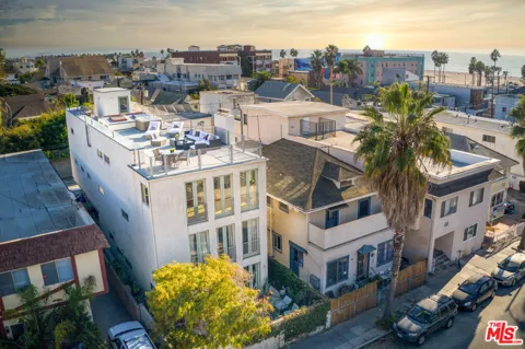 46 Rose Avenue
