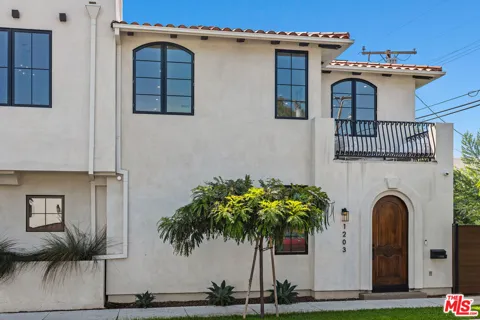 1203 Vista Street