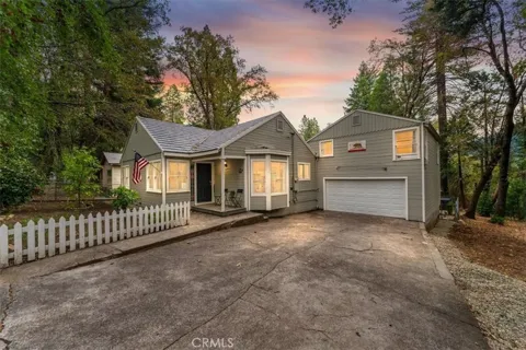 4312 Hemlock