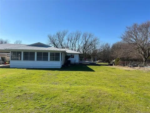 8925 State Road 78