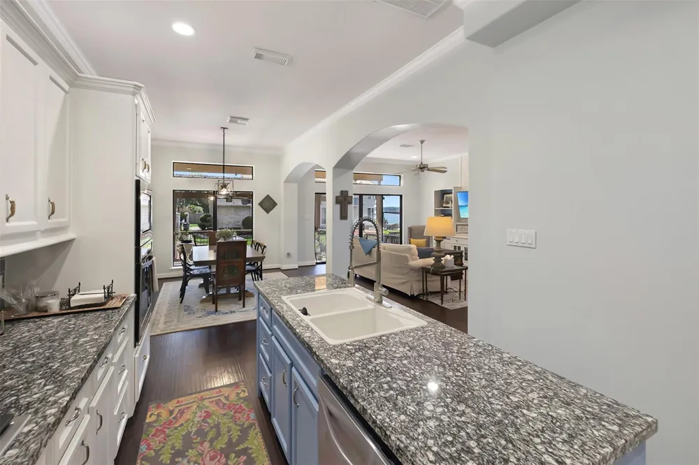 358 Old Aqua Landing E Conroe, TX 77356