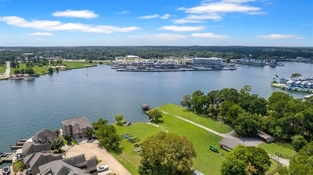 358 Old Aqua Landing E Conroe, TX 77356