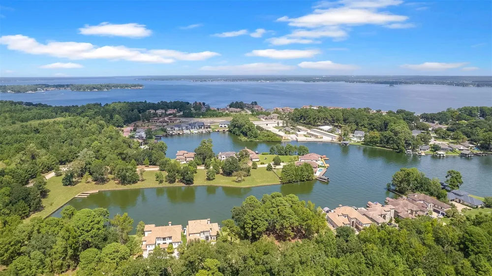 358 Old Aqua Landing E Conroe, TX 77356