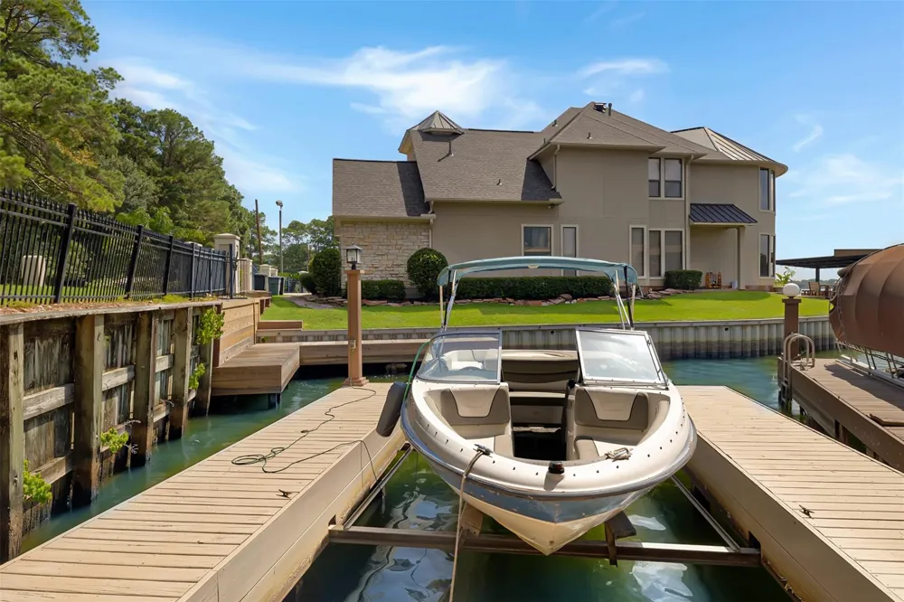 358 Old Aqua Landing E Conroe, TX 77356