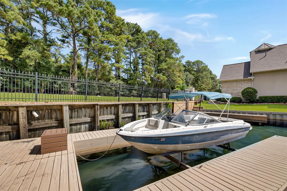 358 Old Aqua Landing E Conroe, TX 77356