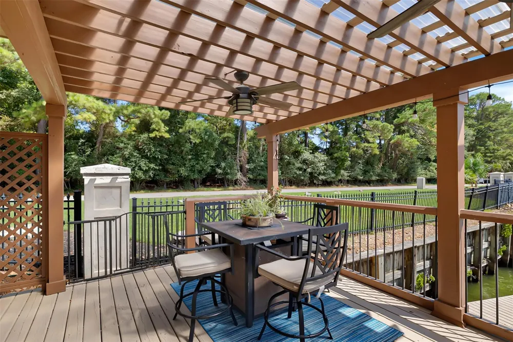 358 Old Aqua Landing E Conroe, TX 77356