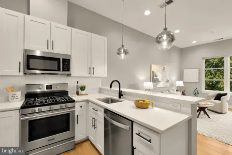 4308 GEORGIA AVENUE NW #404