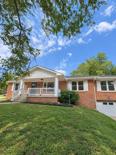 200 Woods Dr