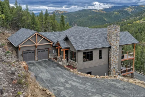 1025 Paradise Valley Parkway