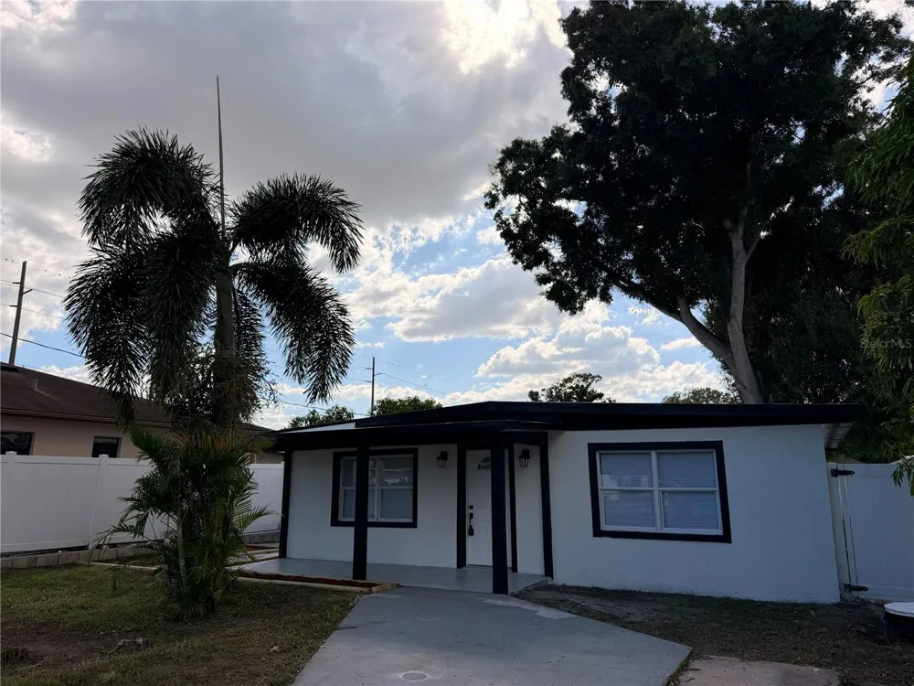 5808 LOIS AVENUE Tampa, FL 33614