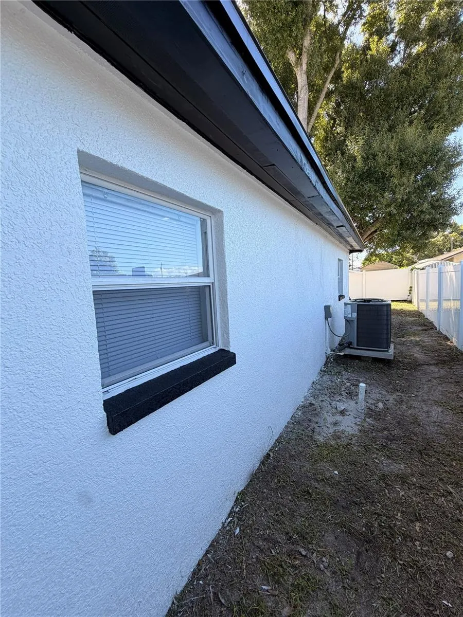 5808 LOIS AVENUE Tampa, FL 33614