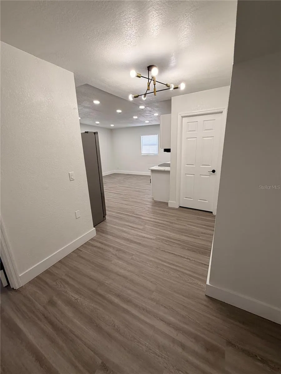 5808 LOIS AVENUE Tampa, FL 33614