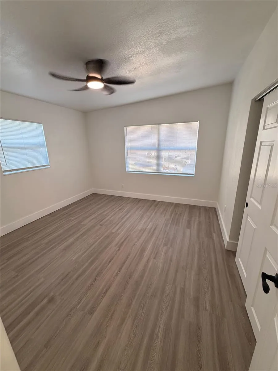 5808 LOIS AVENUE Tampa, FL 33614